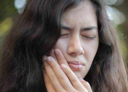 Comment expliquer l'apparition d'un aphte ?