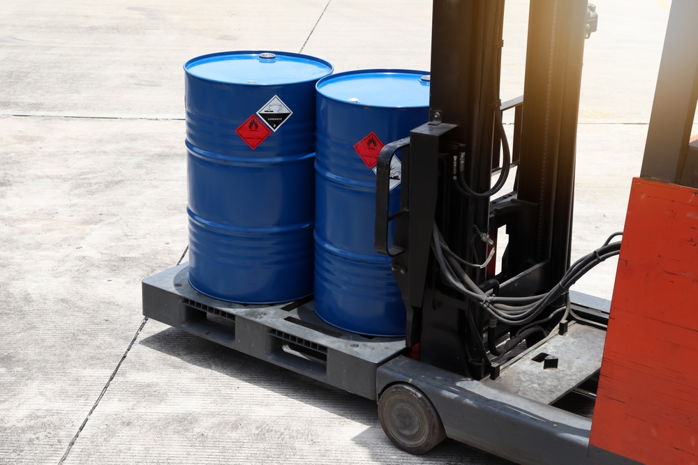 acides pétrochimiques dans les industries