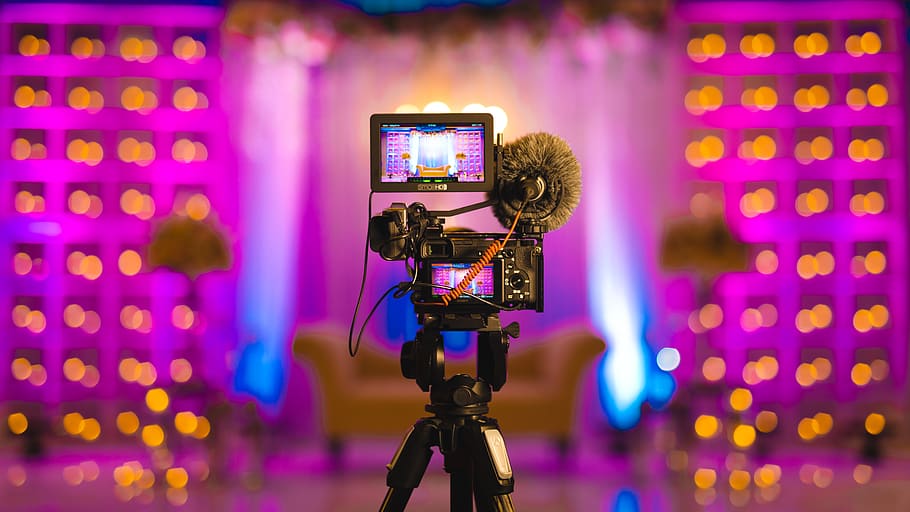 rôle du décor à la télévision