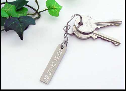 Gravure coordonnées sur porte clés