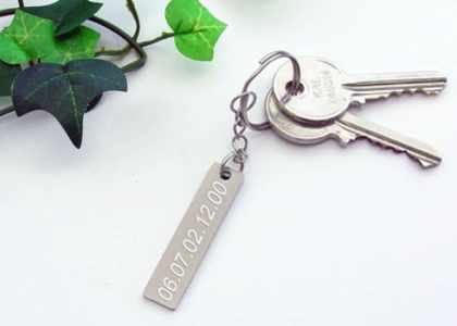 Gravure coordonnées sur porte clés