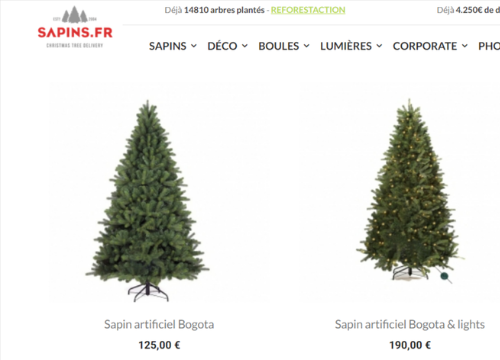 Achat de sapins artificiels et de décorations pour Noël