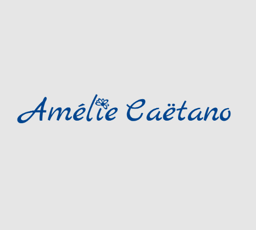 Logo vertical d'Amélie Caëtano de couleur bleue.