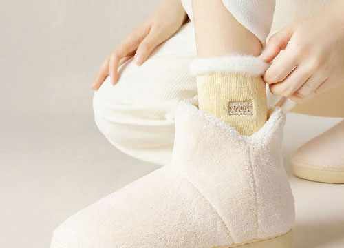 Chaussons d'intérieur chauds et confort, rembourrés pour l'hiver