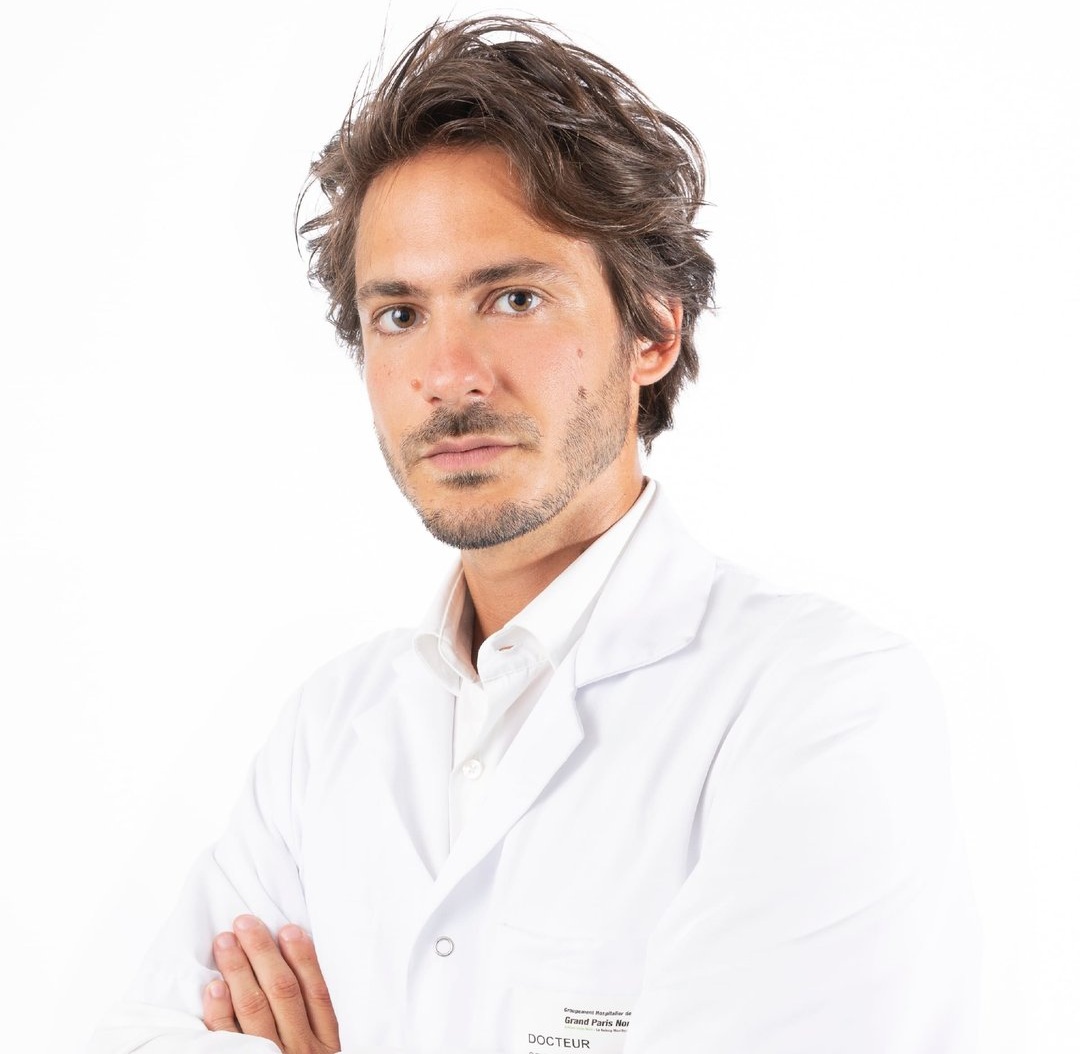 Dr Samuel Struk expert en chirurgie mammaire à Paris
