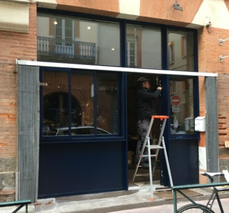Fourniture et installation de menuiseries extérieures sur mesure en PVC, Aluminium, Bois et Acier