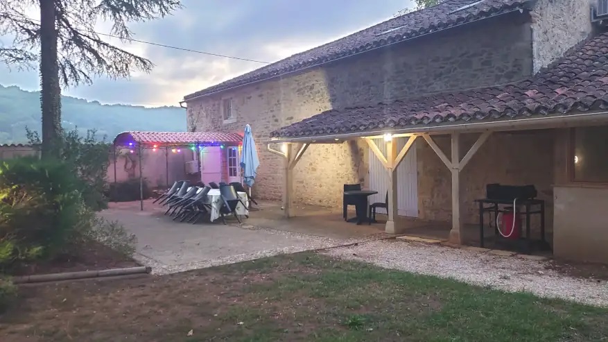 Grand gite en vallée du Lot et du vignoble proche Cahors