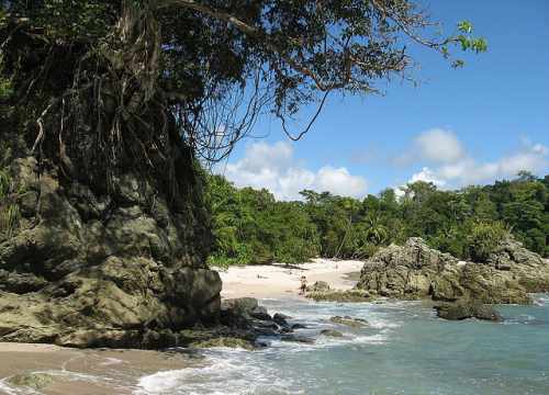 plage de l'océan pacifique du Costa Rica