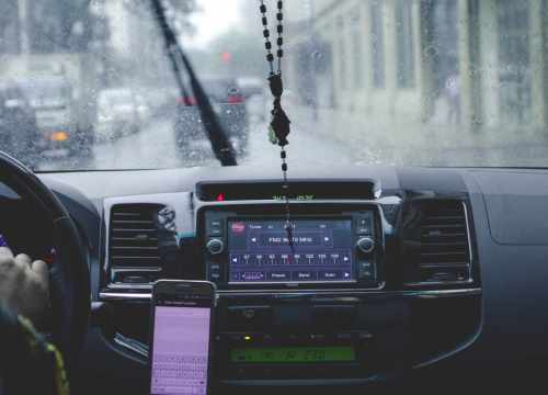 Supports de téléphones pour voitures, motos et vélos