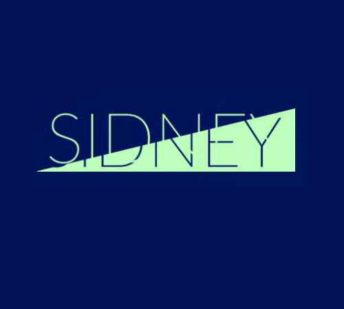 Logo avec le mot Sidney écrit 2 fois, presque superposés. L'un est bleu foncé, l'autre vert pastel. Cet ensemble « décalé » est posé sur un fond rectangulaire séparé par une diagonale. Une partie du fond est bleu foncé, l'autre est vert pastel.