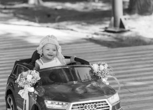Cette voiture électrique enfant dispose d'une place.
