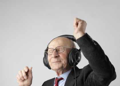 Cours d'informatique adaptés aux seniors à la Rochelle