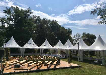 Location de chapiteaux, vaisselle, mobilier sur Lyon et alentours