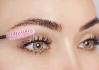 MILF-EYELASHES