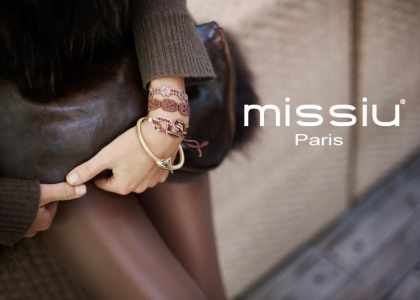Bracelet Missiu à motifs tête de mort et trèfle à quatre feuille